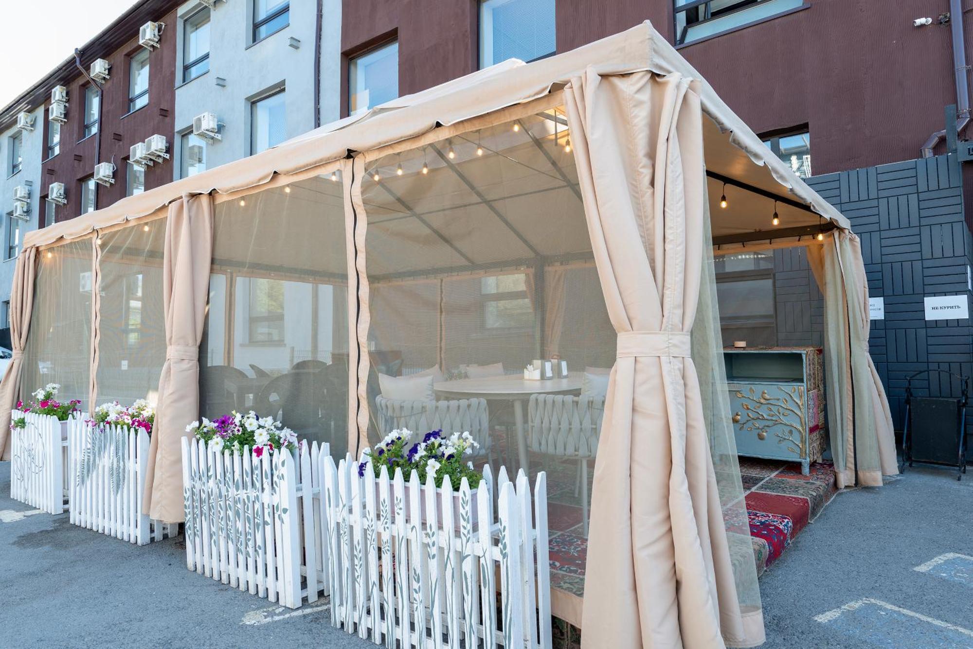 Inn Ozz Karaganda Exterior photo
